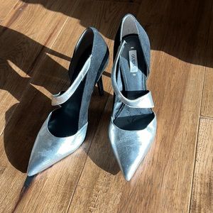 Guess heels 7 1/2